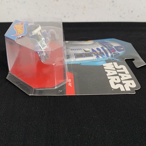 2014 Mattel Hot Wheels Disney Star Wars R2-D2 Car - Picture 8 of 12